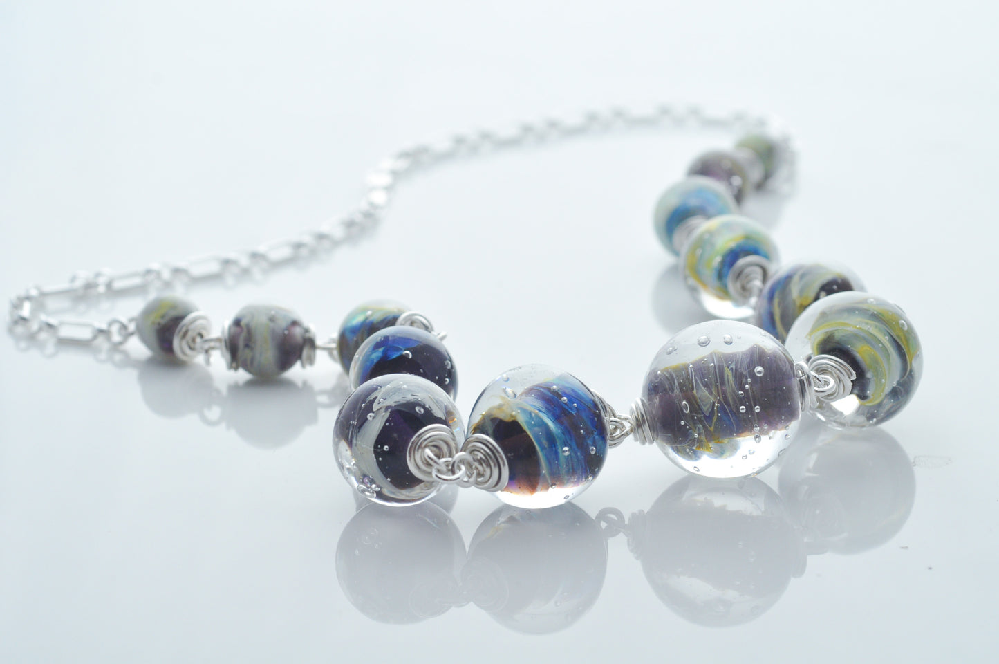 Graduated necklace: Khaos