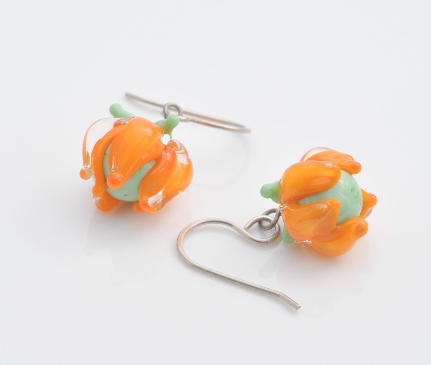 Earrings: Lily drops