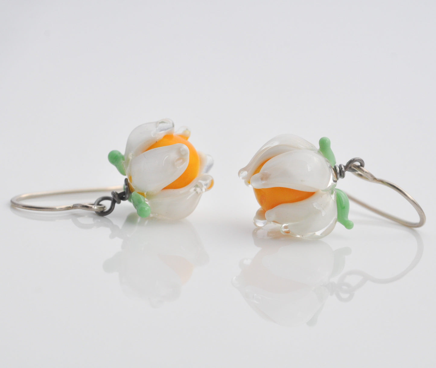 Earrings: Lily drops