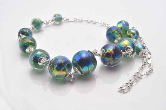 Graduated necklace: Green rainbow beads